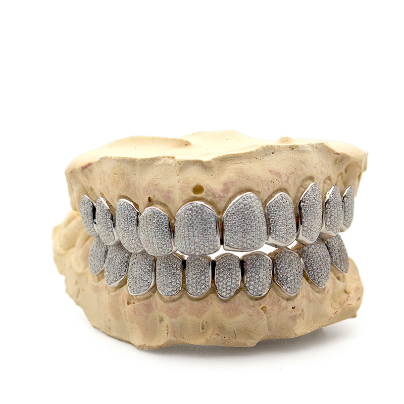 Custom Moissanite Teeth Grillz