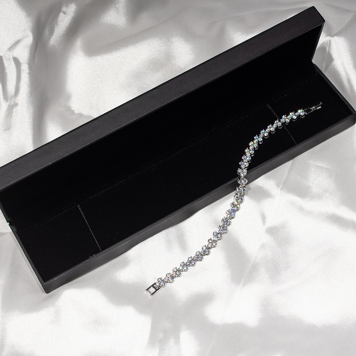Heart Shape Moissanite Tennis Bracelet