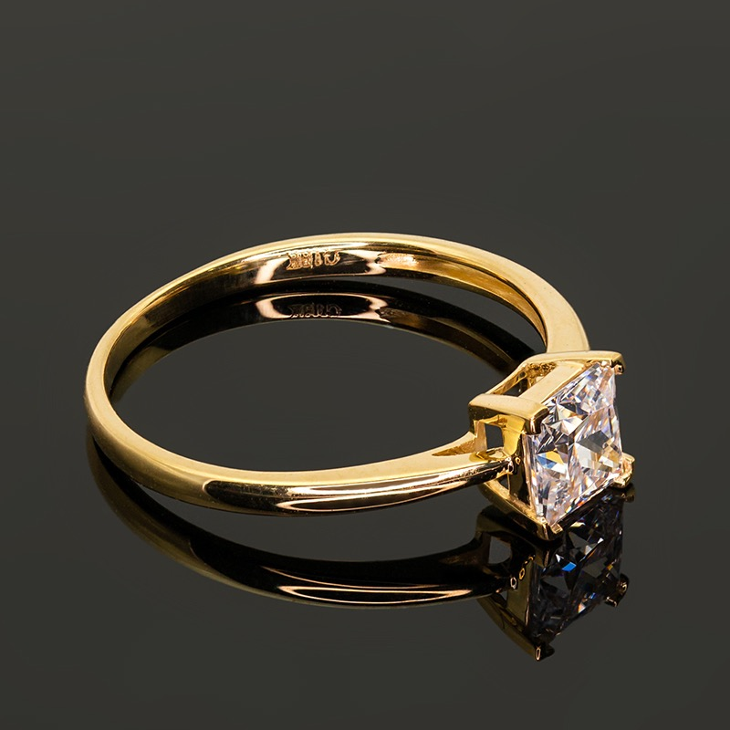 18K Gold Princess Cut Moissanite Engagement Rings