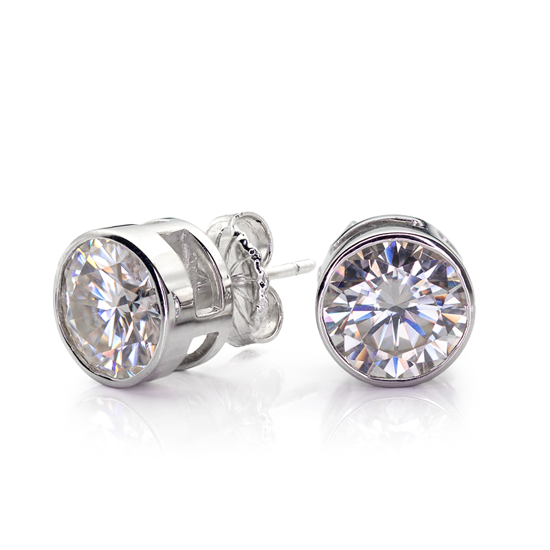 2ct Moissanite Set Stud Earings