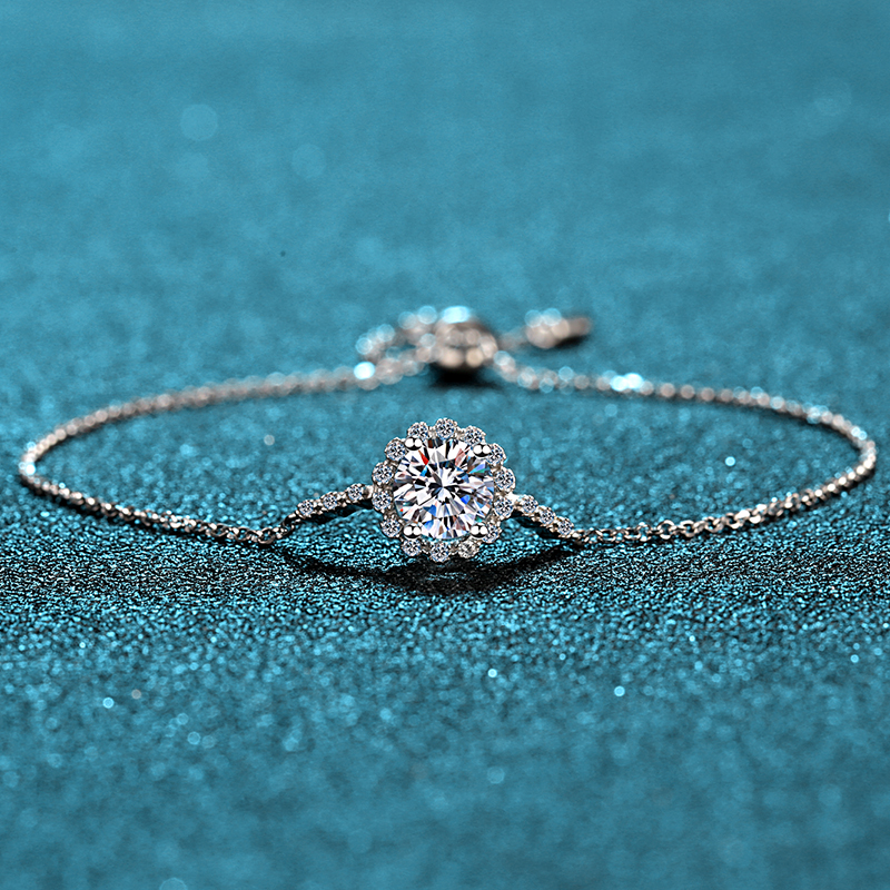 Round Moissanite Diamond Bracelet for Gifts