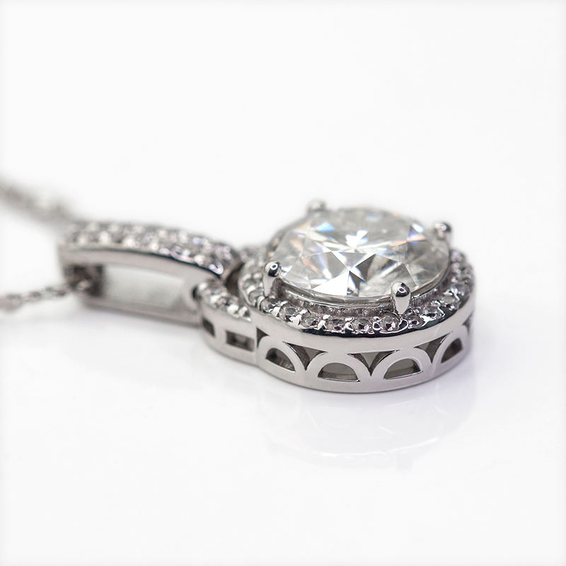 Custom Moissanite Diamond Necklace Pendant