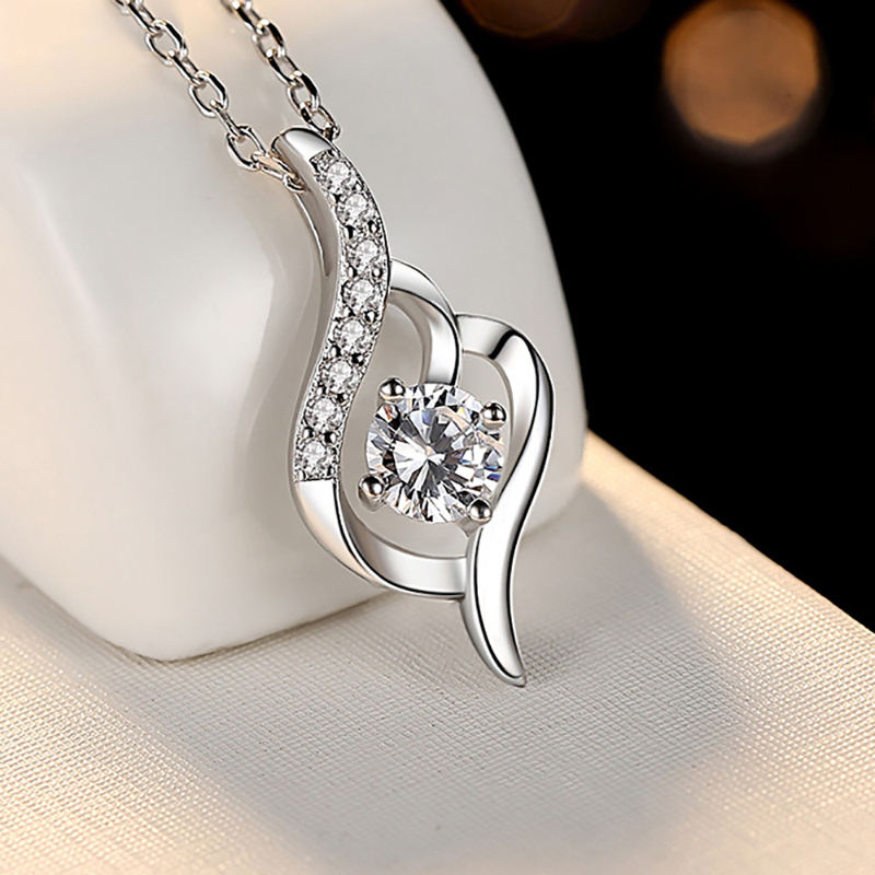 Elegant Pendant Moissanite Necklace for Women